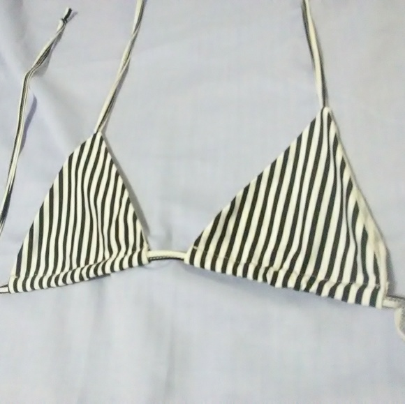 Bikini - Picture 4 of 5